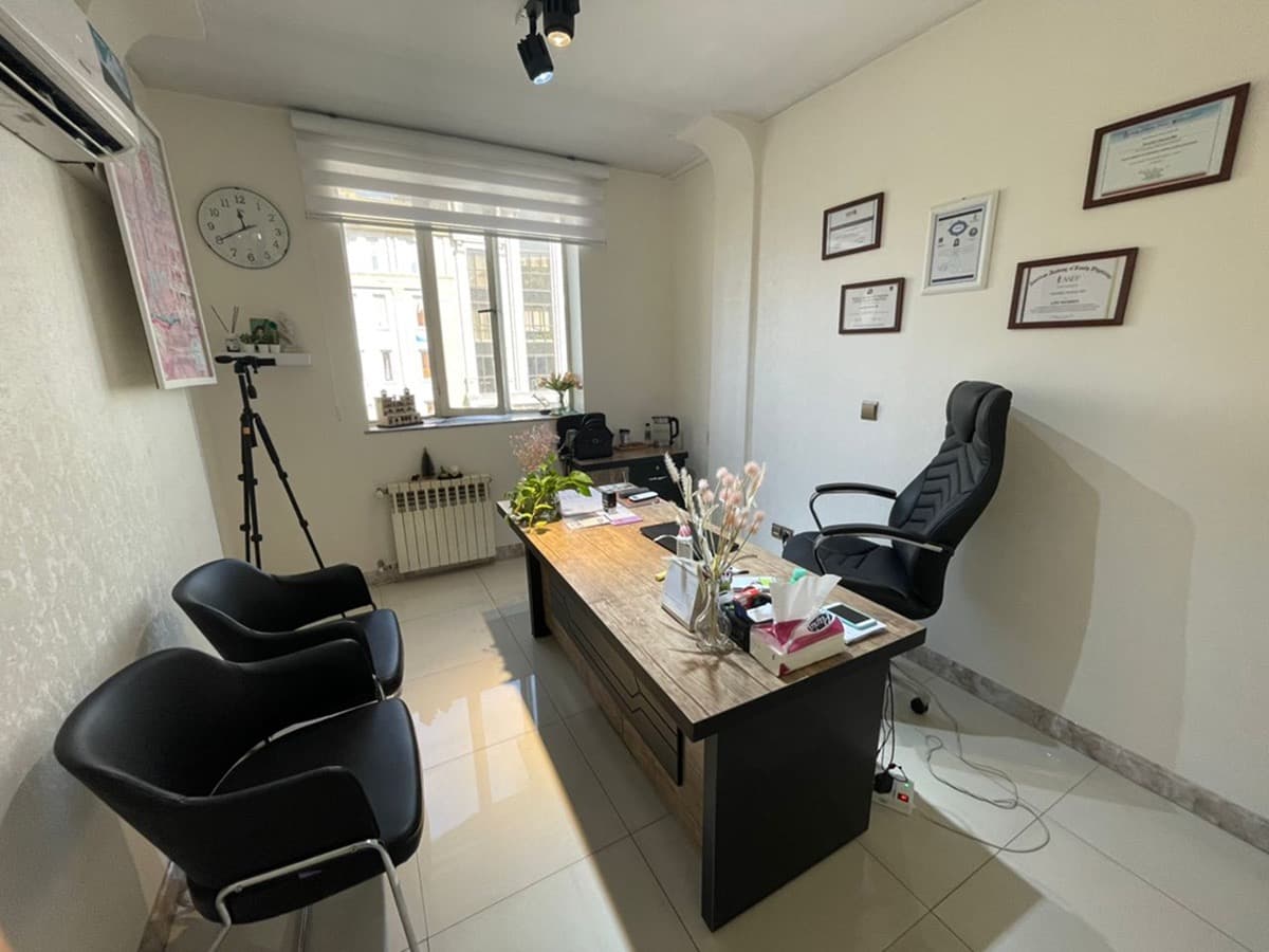 دکتر نوشین پیروی - image 2